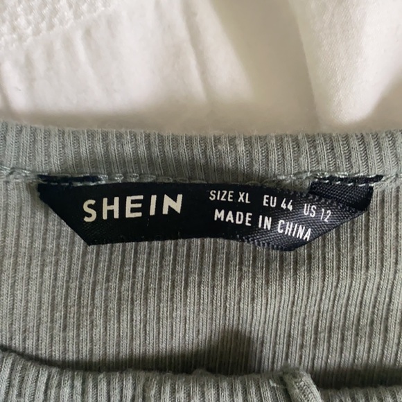 Shein Short Sleeve - Picture 2 of 2